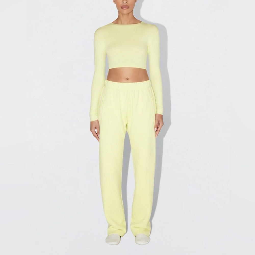 NWT KHY Fleece Straight Leg Women's Pants in Limoncello - Picture 2 of 4